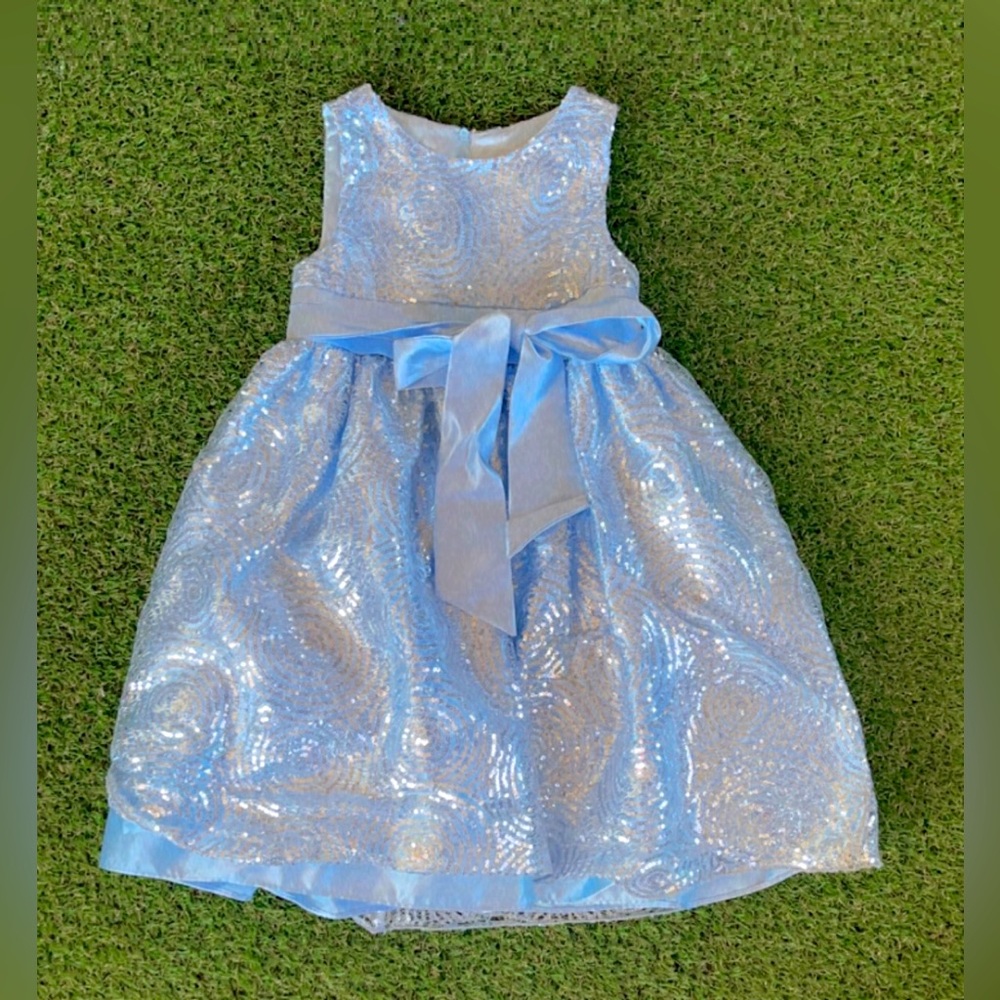 Girls blue formal flow dress